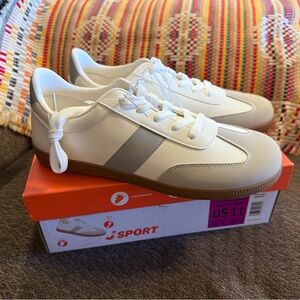 New ladies White and Gray J Sport Sneakers lightweight memory form insole 11